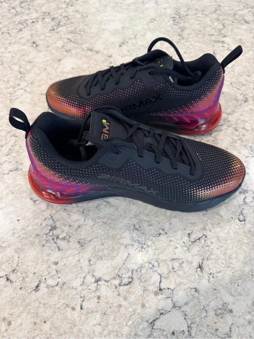 Size 7M/8.5W - Nike Air Max Phoenix Black & Vivid Purple - HF7052-006